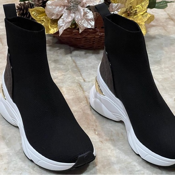 Michael Kors Skyler Black/Gold/Brown Logo Women - Picture 7 of 7